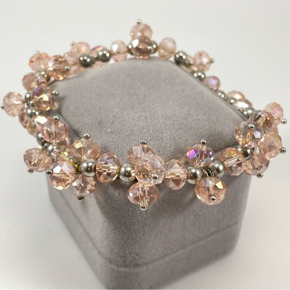 Unsigned Artisan Made Light Pink Glass Crystal Faceted Beaded Stretch Bracelet
